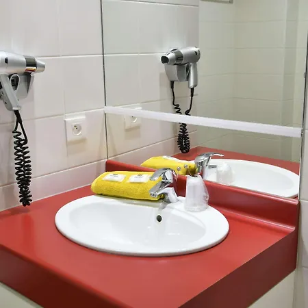 Hotel And Golf Bassins A Flot Bordeaux