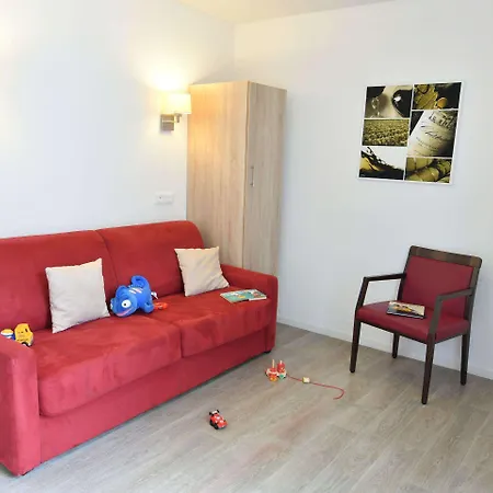 Hotel And Golf Bassins A Flot Bordeaux