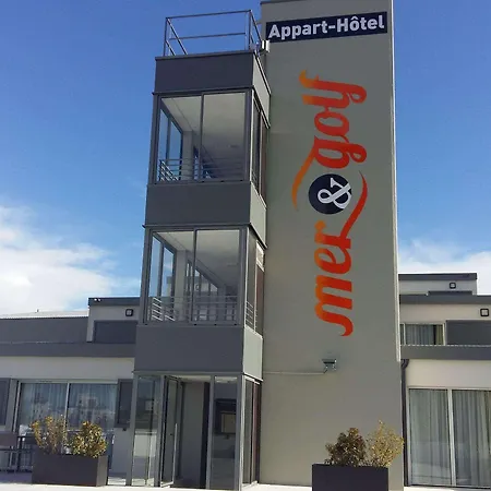 And Golf Bassins A Flot Hotel 3*